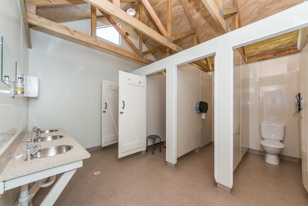 Martinborough Top 10 Holiday Park Exterior foto
