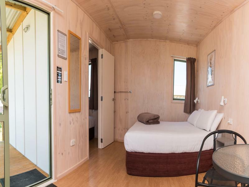 Martinborough Top 10 Holiday Park Exterior foto