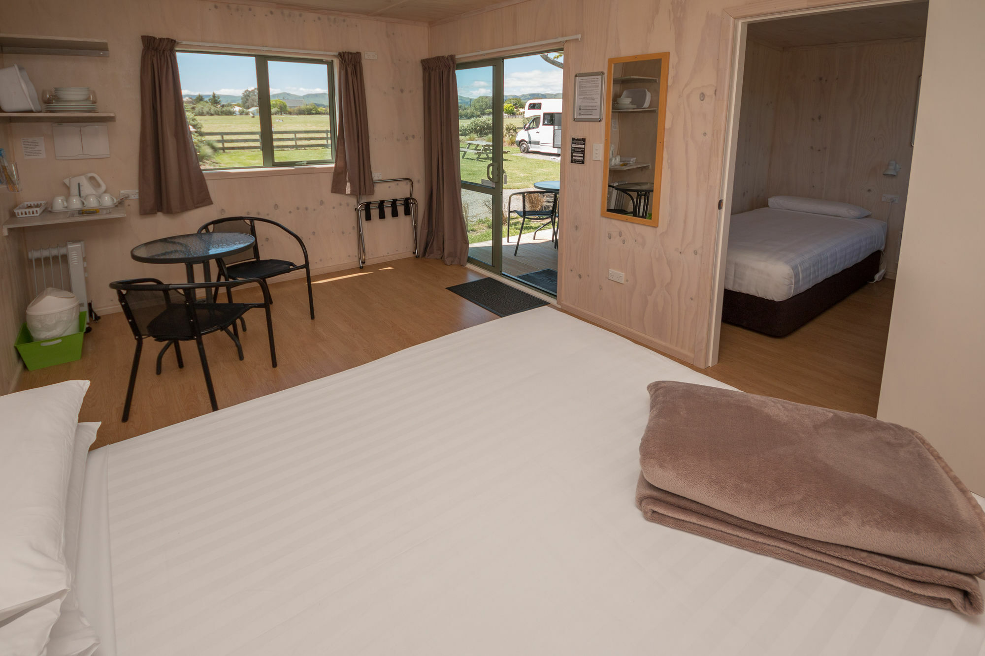 Martinborough Top 10 Holiday Park Exterior foto